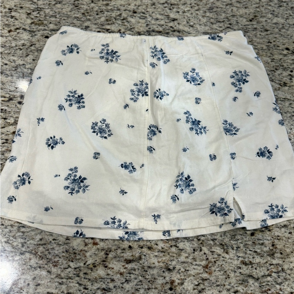 American Eagle Outfitters Cream Mini Skirt Casual